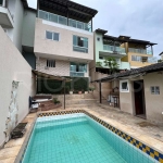 Casa Triplex de 4 quartos, com 188m², à venda em Itaipu, Niterói/RJ