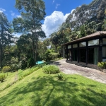 Casa colonial em condomínio com 7.000m² de vista espetacular!