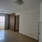 Lindo Apartamento, De Canto, Andar Alto, Vista pra Praça, Reformado, Desocupado, Vaga Coberta, Cond com Lazer Completo, Ótima Localização.