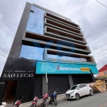 Imóvel Comercial de Alto Padrão em São João de Deus, Divinópolis-MG  Sala com 41,04m², 1 banheiro e acabamento impecável