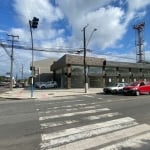 Loja para locação anual em Guaratuba -Sala comercial, 38,00 m2 útil, 2 banheiros e espaço descoberto nos fundos.