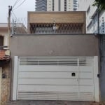 Sobrado para venda com 4 quartos, sendo 4 suítes, 200m²