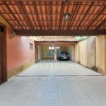 Excelente casa comercial, com 645m2 de terreno e garagem para 8 carros