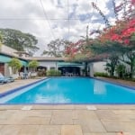 Excelente casa tipo para venda com 4 quartos, sendo 3 suítes, 620m²