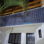 Alugo Casa duplex 3suites praia do flamengo, menos de 50n da praia 2,800incluso condomínio, água.