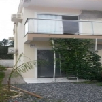 Casa à venda em Brusque-SC, Primeiro de Maio: 2 quartos, 2 salas, 1 banheiro, 63,00 m² de área.