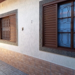 Casa com piscina , para você se refrescar neste verão