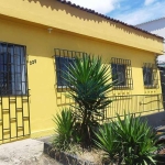 Casa comercial com 2 Quartos, Quintal e 3 vaga