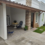 Casa geminada a 3 quadras da praia