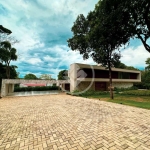 Casa Alto Padrão -Condominio Amendoeiras codigo: 92457