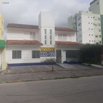 Casa com 3 quartos para alugar na Rua Presidente Gama Rosa, 252, Trindade, Florianópolis