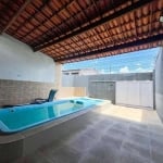 Casa com piscina à venda