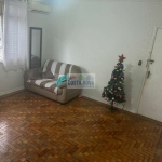 Apartamento de 75m², com 2 quartos e garagem, a 4 quadras da praia