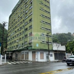 Kitnet com 19 m² no centro de Santos. Quarto/sala e banheiro