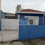 Aluga-se Casa na Vila Guilherme, 2 Dormitórios e 2 Vagas de Garagem.  Ótima localização.