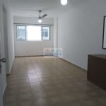 Apartamento de 74m², 1 quarto a 50 metros da praia em São Vicente .