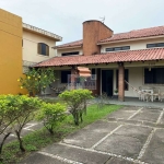 Sobrado a venda,  4 quartos sendo 2 suites, 3 banheiros, 4 vagas. Bairro Mirim