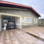 Casa à venda com 3 dormitórios no Jardim Yeda, em Campinas/SP.