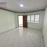 Casa á Venda com 03 dormitórios (sendo 01 suíte) em ótima localização, imóvel de uso misto, próximo ao centro e a vários comercios