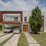 Casa em condomínio disponível para locação com  mobília no condomínio Village Castelo, 5 suítes, 600m² de área construída