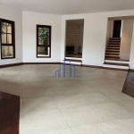 Casa a venda 305m² com 4 suítes por R$ 2.650,000 - Alphaville 11