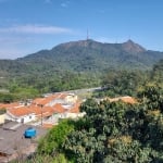 Vende-se lindo sobrado com vista panorâmica para o Pico do Jaragua, com documentação em ordem, para financiamento bancário.