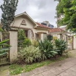 Casa de rua com 145m² e 2 quartos no bairro Petrópolis