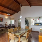 Atraente casa tipo para venda com 4 quartos, 241m²