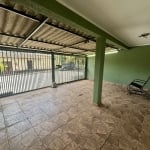 Casa com 3 Quartos e 3 banheiros à Venda, 276 m² por R$ 500.000