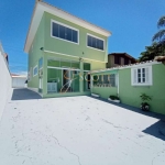 Excelente casa duplex para venda em Saquarema/RJ no bairro do Gravatá a uma quadra da praia.