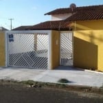 excelente casa de 2 dormitorios, suite e 3 vagas de garagem