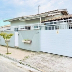 Casa para Venda em Camboriú, Santa Regina, 3 dormitórios, 1 suíte, 3 banheiros, 2 vagas