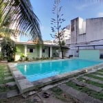 Vende-se Casa em Ponta Negra - Oportunidade Imperdível! 5 suítes, com piscina