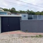 Casa com 03 Dormitórios sendo 1 suíte, piscina em São José