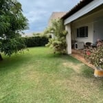 Casa com 3 Quartos e 2 banheiros à Venda