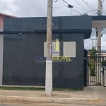 Vendo Vilage de 2 quartos com quintal, garagem coberta em ótima localização para venda na Laura Nun