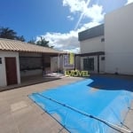 Casa duplex de 3 quartos sendo 2 suítes, piscina, espaço gourmet com churrasqueira depósito e banhe