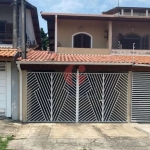 Sobrado para venda com 3 quartos e 2 vagas de garagem - 81m² no Jardim das Indústrias