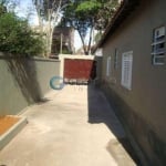 Casa térrea para locação com 03 quartos e 02 vagas de garagem - 200m² no bairro Monte Castelo