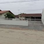 Casa para Venda em Balneário Barra do Sul, Centro, 2 dormitórios, 1 banheiro, 2 vagas