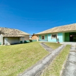 LINDA CASA COM PÁTIO AMPLO NO BAIRRO SANTO ANTÔNIO, EM CAPÃO DA CANOA