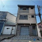 Sobrado com 3 dormitórios à venda, 229 m² por R$ 480.000 - Centro - Pouso Alegre/MG