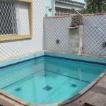 Vende-se casa no bairro da Aparecida com piscina