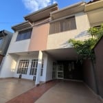 Casa de Rua - Jardim América Casa de Rua com 6 Quarto(s) e 5 banheiro(s) à Venda, 394 por R$ 1.299.000 no setor Jardim América FL23699