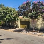 Casa 2Q e área de 468m2 - JARDIM AMÉRICA Casa de Rua com 2 Quarto(s) e 1 banheiro(s) à Venda, 172.48 por R$ 620.000 no setor Jardim América AD23892