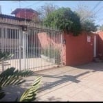 Casa à Venda no Setor Sul – 3 Quartos, Sauna e Piscina para Seu Conforto! Casa de Rua com 3 Quarto(s) e 2 banheiro(s) à Venda, 297 por R$ 1.200.000 no setor Setor Sul AD25137