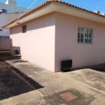 CASA 03 QUARTOS SENDO UMA SUÍTE  Casa de Rua com 3 Quarto(s) e 3 banheiro(s) à Venda, 259.67 por R$ 1.500.000 no setor Jardim América VN27045