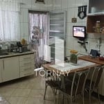 São 2 casas no terreno