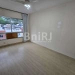 Oportunidade!!! Apartamento 2 quartos com vaga proximo a Praça Saes Pena.