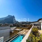 VENDO MARAVILHOSA COBERTURA DUPLEX COM PISCINA E CHURRASQUEIRA NO JARDIM OCEÂNICO COM 280m2, 2 VAGAS, 4 QUARTOS (2 SUITES) BARRA RIO DE JANEIRO - RJ